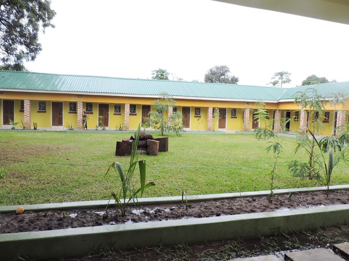 Cafe Zambezi House Of Africa Hostel Livingstone Exterior photo